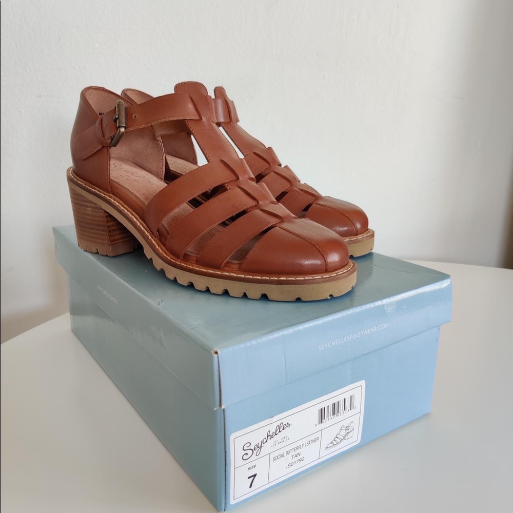 Seychelles Social Butterfly Sandals, size 7. NIB